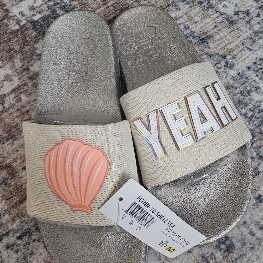 NWT Circus By SAM EDELMAN "SHELL YEAH" Slides